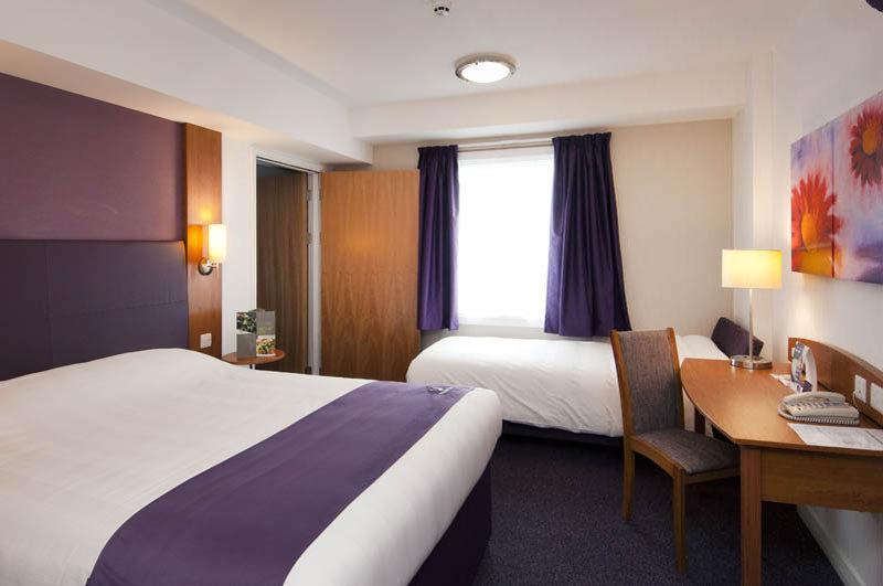 Premier Inn Dundee North Bagian luar foto